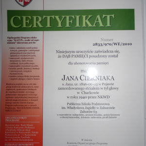 Certyfikat zaświadczający posadzenie dębu pamięci na cześć Jana Cierniaka. Kliknięcie w zdjęcie spowoduje powiększenie do oryginalnego rozmiaru.